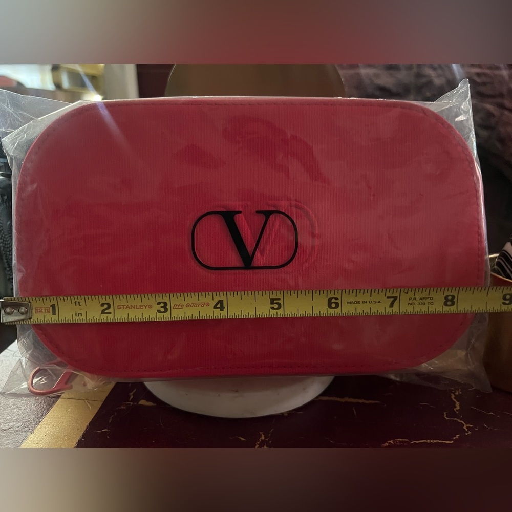 Valentino Beauty Red Cosmetic Pouch + Mini Puffer Gloss (3.9 mL) – New - Picture 6 of 6